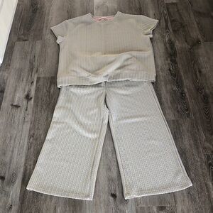 SEE AND BE SEEN Set. Comfort and Style